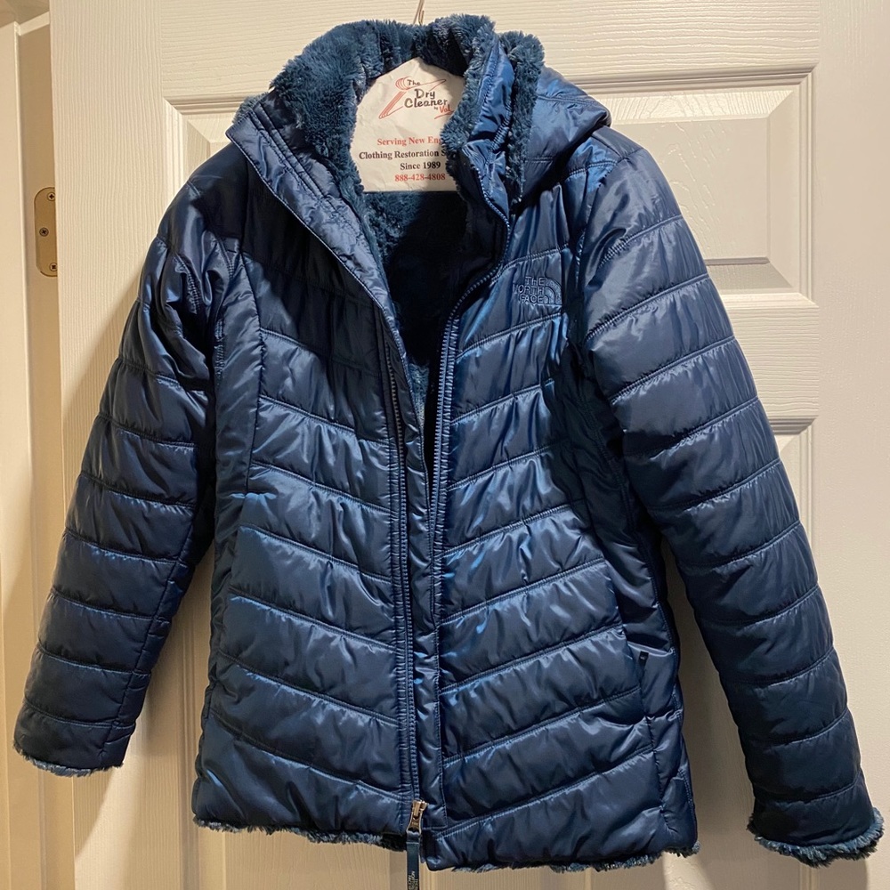 North Face Girls Navy winter coat. Sz Lg like new!